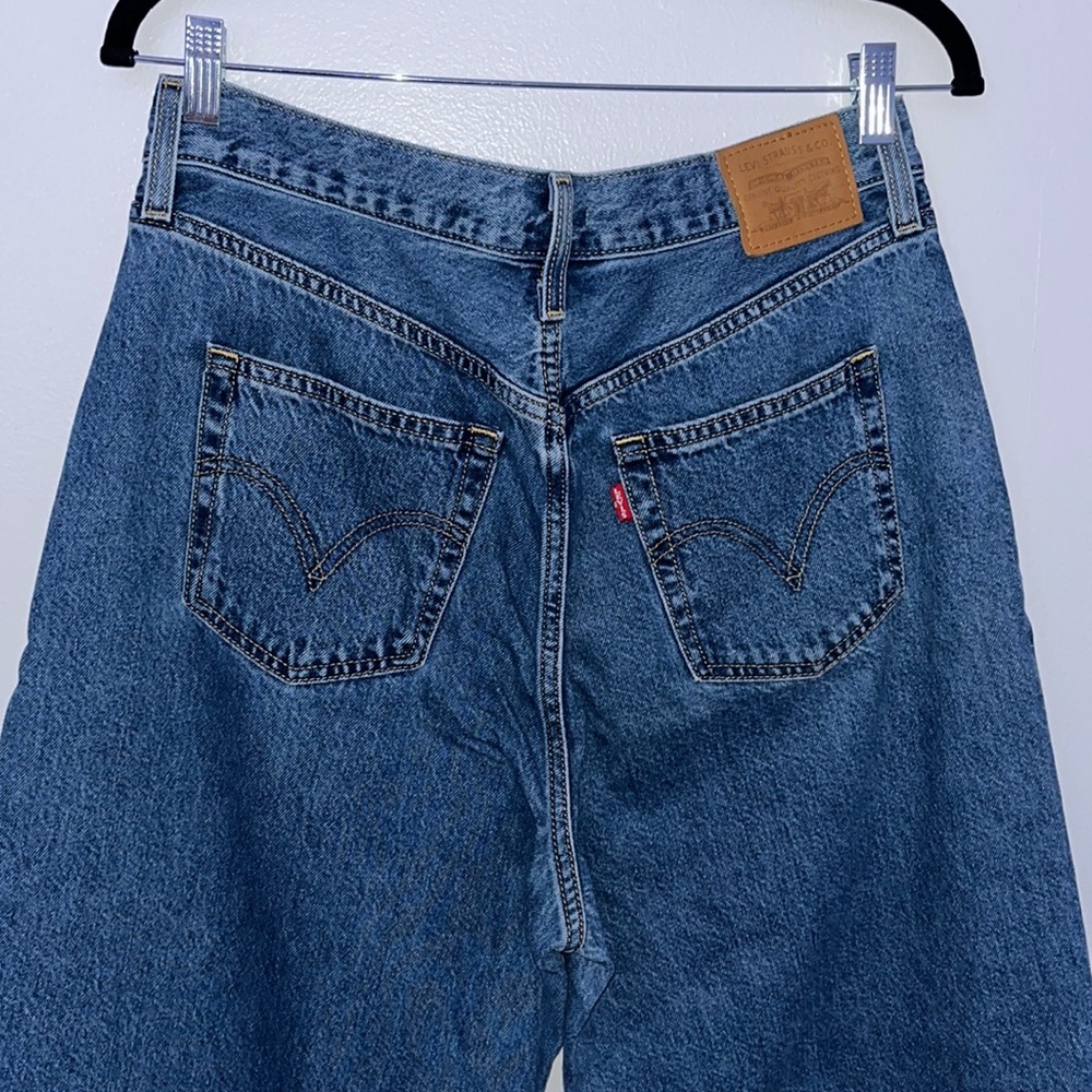 Levi’s High Loose Taper Jeans Medium Wash
